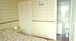 Гостиница Guest House Liliya Дивноморское Небольшой двухместный номер с 1 кроватью-4